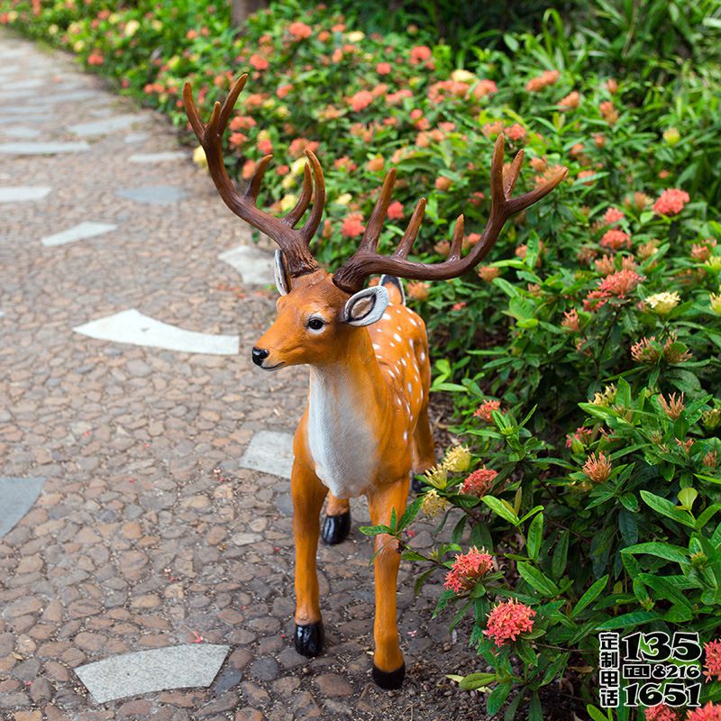 花園小路一只仿真動物擺件梅花鹿雕塑 花園小路一只仿真動物擺件梅花鹿雕塑